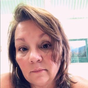 Meet your Posher, Donita